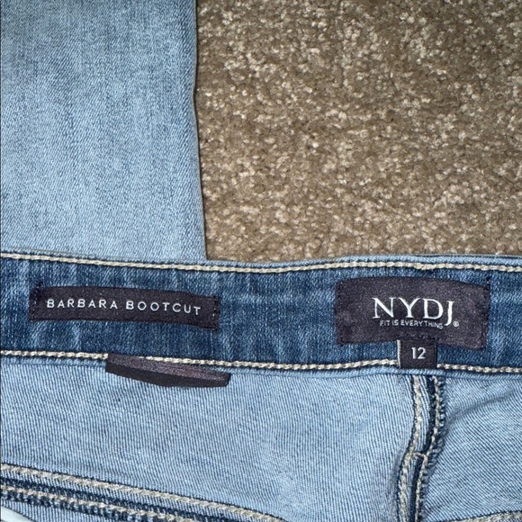 NYDJ Barbara Bootcut Classic Denim Jeans - size 12 - Raw Edge Hem B8 - Picture 2 of 5